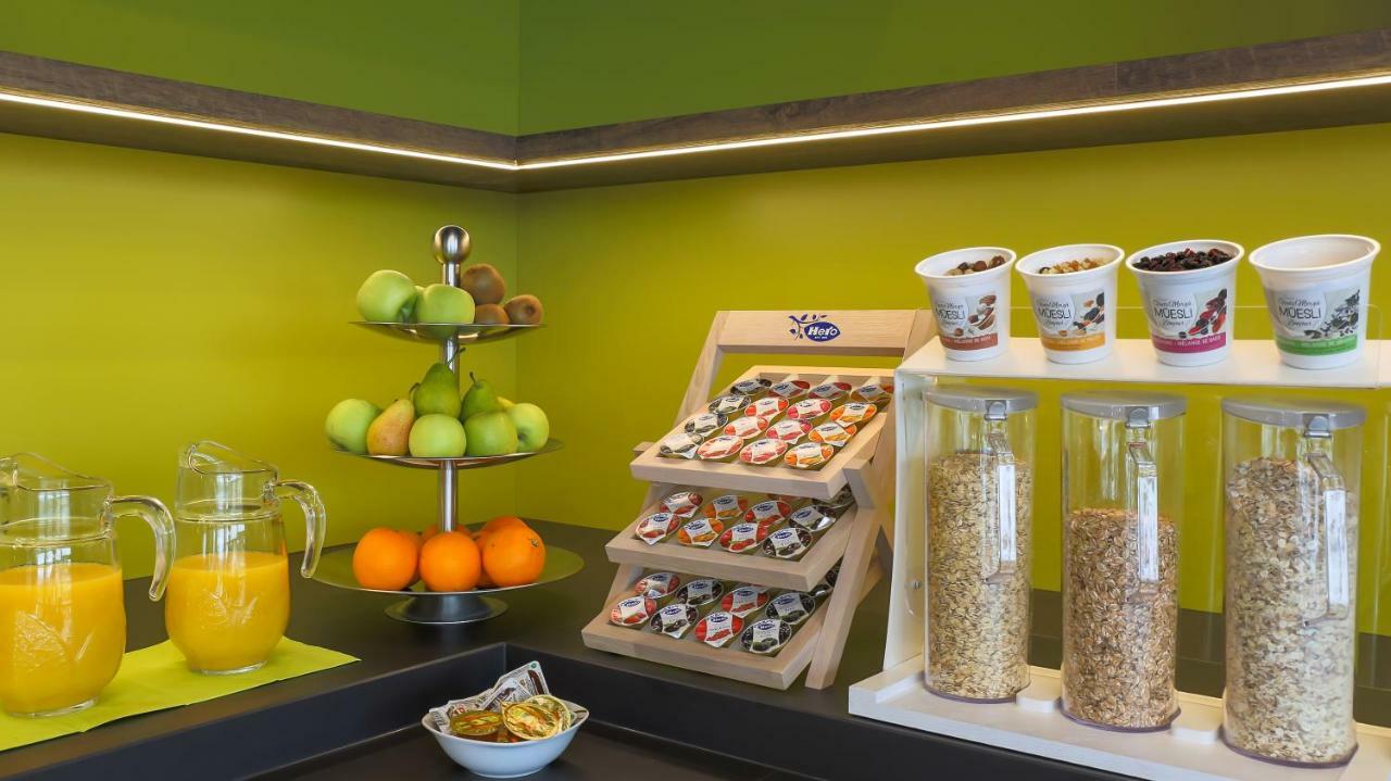 Self Check-In Hotel Von Rotz Вил Екстериор снимка