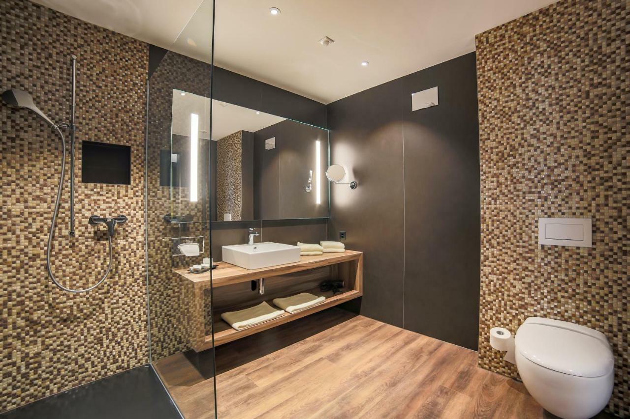 Self Check-In Hotel Von Rotz Вил Екстериор снимка